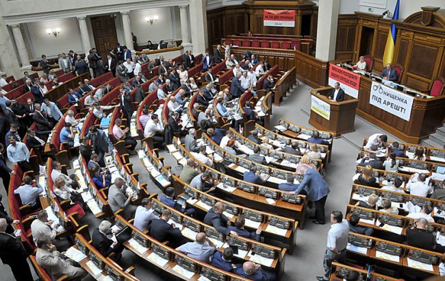Рада планирует внести изменения в Налоговый кодекс для роста минимальной зарплаты