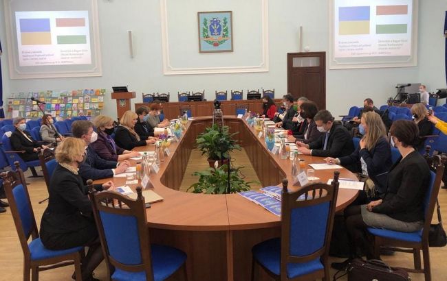 Украина и Венгрия впервые на уровне комиссии обсудят закон об образовании