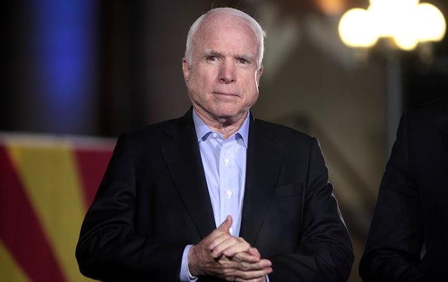 Путин и его режим должны заплатить за оккупацию Крыма и дестабилизацию в Украине, - Маккейн