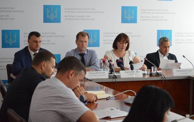 НАПК просит партии подать финансовые отчеты о доходах и расходах