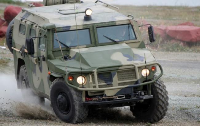 В Україну продовжується переміщення важкого озброєння і військових РФ, - РНБО