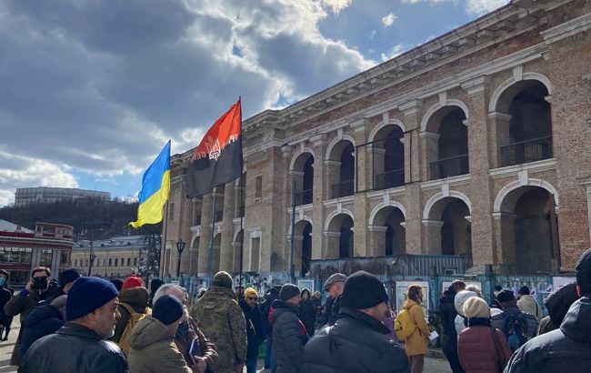 На акции в Киеве потребовали вернуть Гостиный двор в собственность общины города