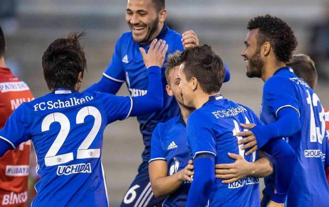 "Шальке" примет решение по Коноплянке в начале августа