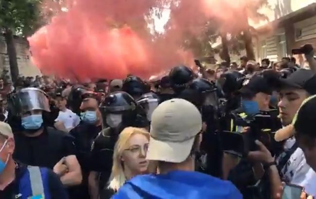 Суд над Стерненко: беспорядки по делу&nbsp;назвали дискредитацией правоохранителей