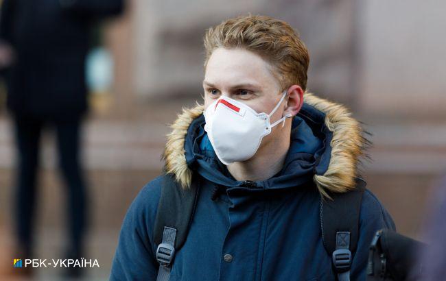 В МОЗ розповіли, коли й кому потрібно носити медичну маску