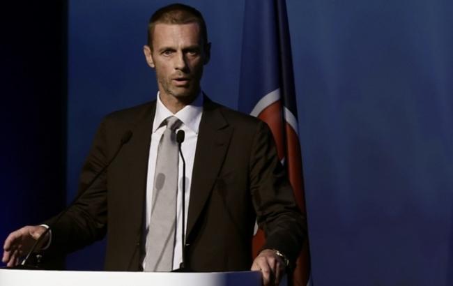 УЕФА намерен изменить трансферные правила