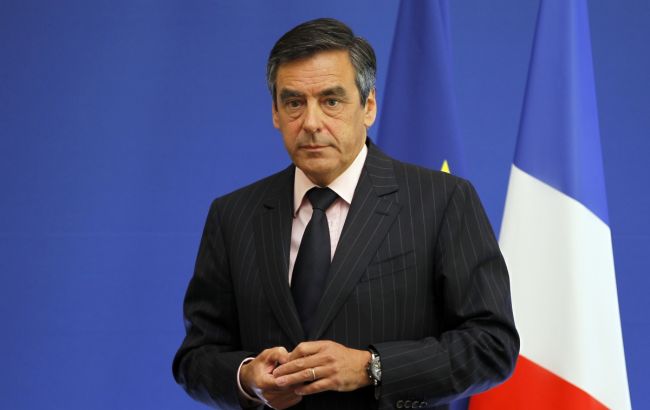 Прокуратура обвинила Фийона в растрате государственных средств