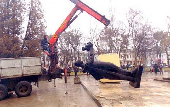 В России возбудили дело за осквернение мемориалов в Украине