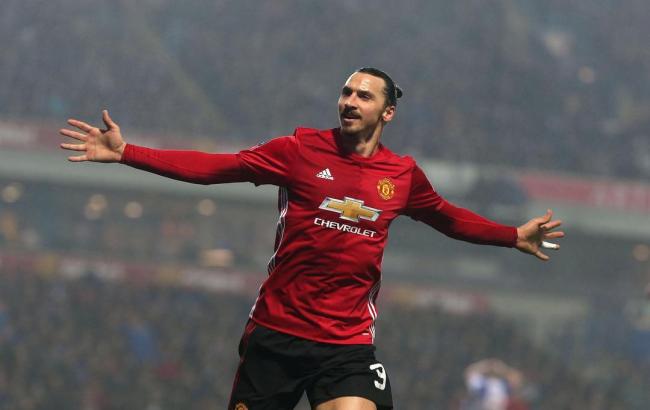 Ибрагимович вернется на поле до конца 2017 года, - Моуринью