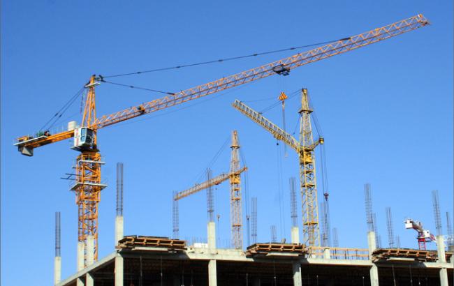 В Одессе бетонная плита упала на строителей