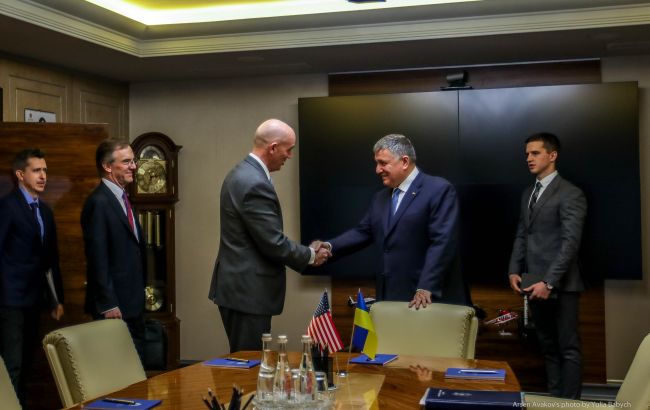 Украина и США будут сотрудничать по противодействию наркопреступности