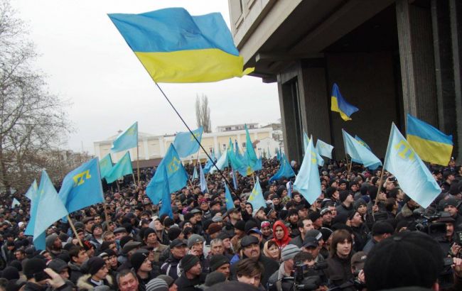 Порошенко обіцяє "не залишити без підтримки" співгромадян у Криму