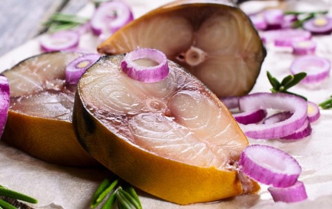 Эта запеченная скумбрия будет таять во рту: простой рецепт