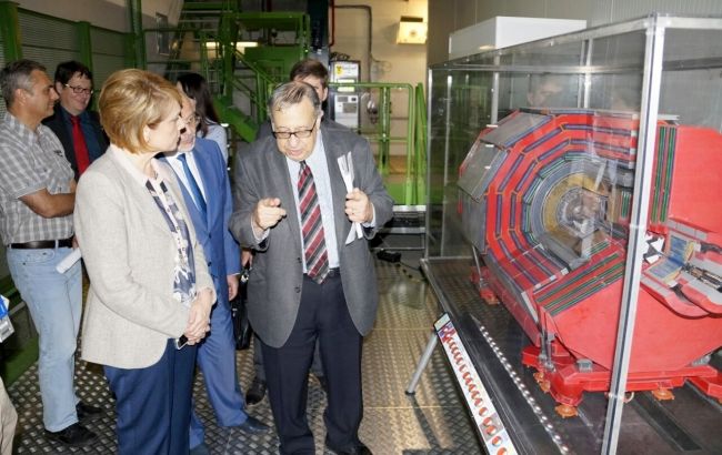 Україна стане асоційованим членом ЦЕРН у жовтні, - Міносвіти