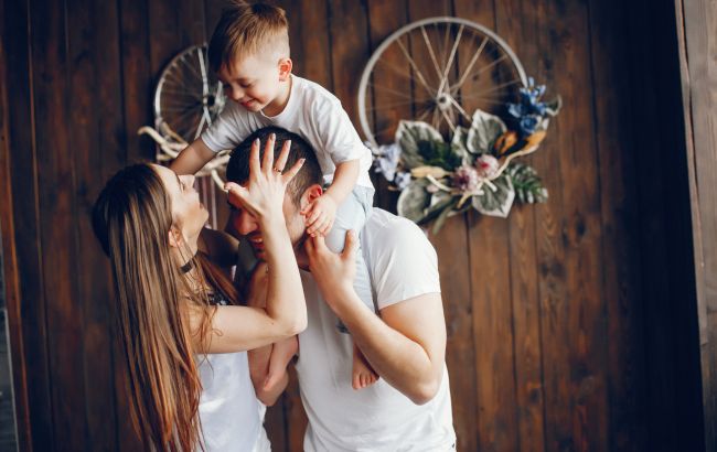 Вчені назвали формулу ідеального дня: скільки спати, працювати та спілкуватися