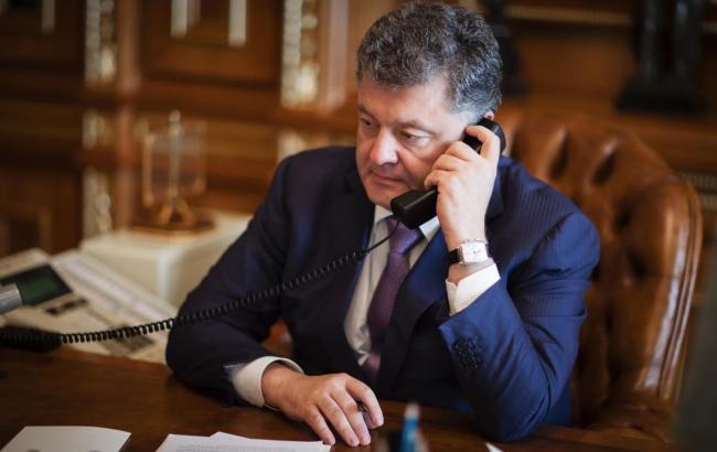 Порошенко пригласил избранного президента Австрии Беллена посетить Украину