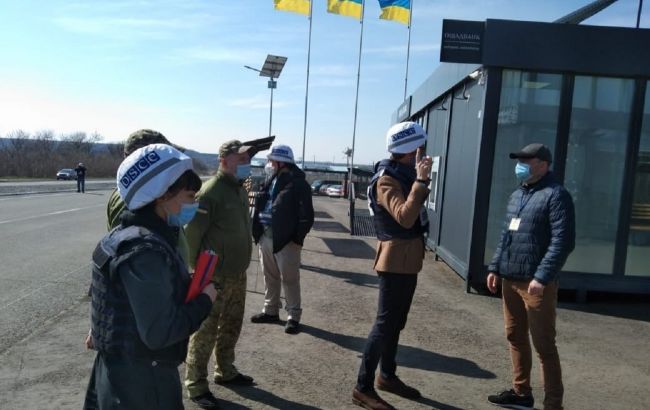 Посол Швеції в Україні відвідав зону ООС