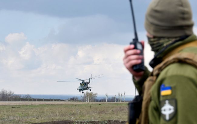 Уничтожали условного врага на земле и в воздухе: в ООС прошли учения боевой авиации
