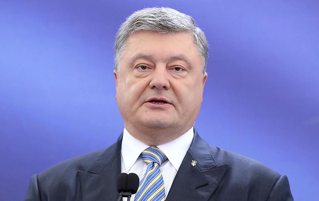 Порошенко ввел в действие решение СНБО о продлении санкций против России
