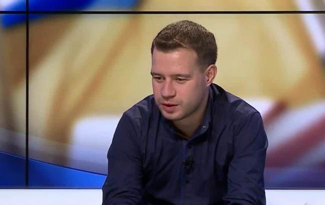 Наметове містечко біля Ради тільки ускладнює життя киянам, - політолог