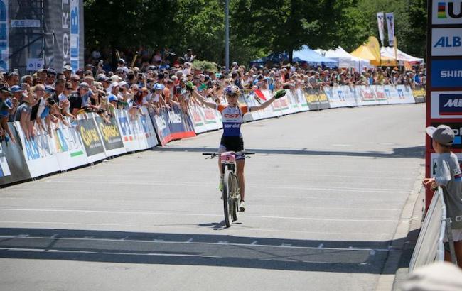 Украинка Беломоина выиграла этап Кубка мира по маунтинбайку