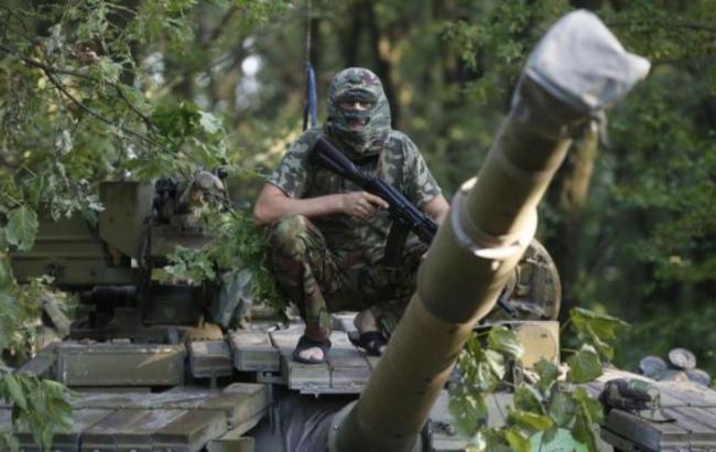 Украинская разведка обнаружила колонну из 20 танков боевиков в Донецке