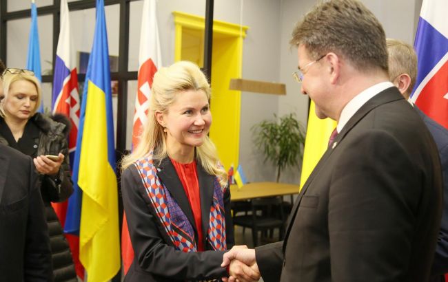 Светличная встретилась с главой МИД Словакии