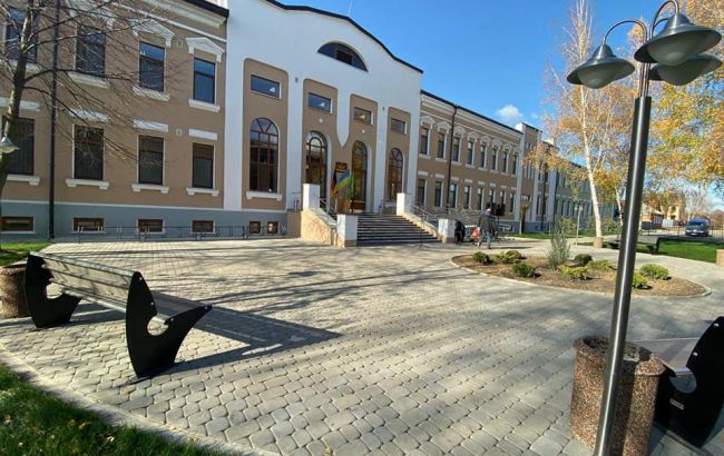 Завершена реконструкция одной из старейших больниц Харьковской области, - Светличная