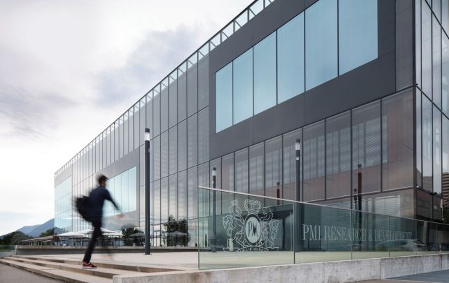 PMI планує до 2023 обладнати всі електронні бездимні пристрої технологією перевірки віку