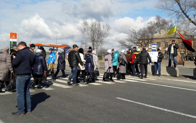 Активисты перекрыли трассу Киев-Харьков в Полтавской области