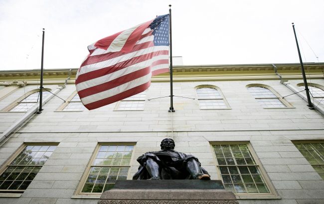 Гарвардского профессора раскритиковали за слова о двух полах