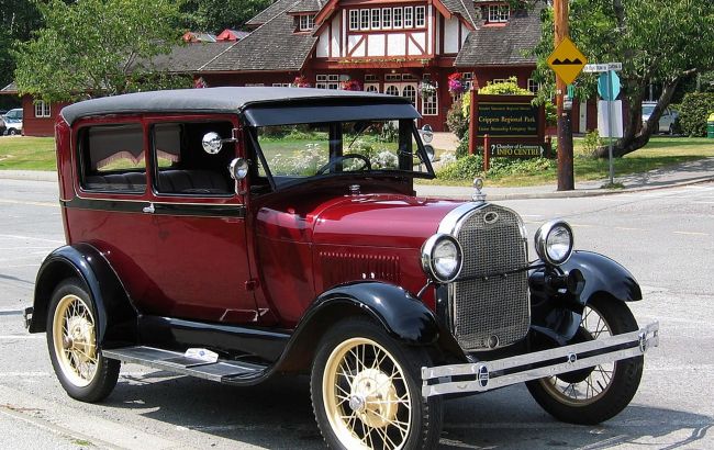 Від Львова до Луганська: ТОП-5 незвичних авто, які виробляли в Україні