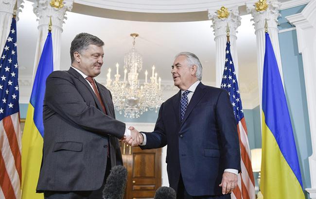 В Госдепе США назвали основные темы встречи Порошенко и Тиллерсона
