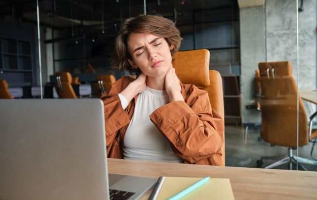 5 простых упражнений, которые легко снимут боль в шее