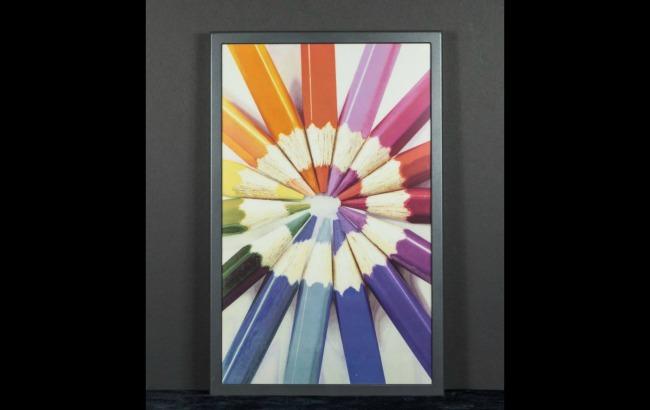 Создана первая в мире полноцветная электронная бумага