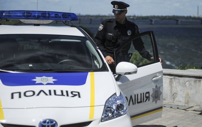 Во Львовской области преступники на микроавтобусе протаранили полицейскую машину