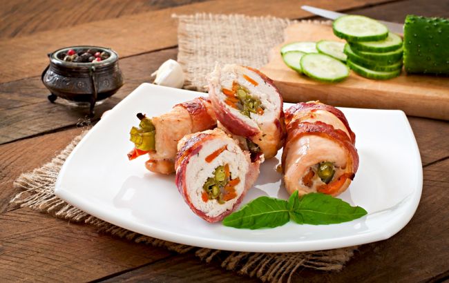 Сочные мясные рулетики в пикантном соусе: добавки будут просить все