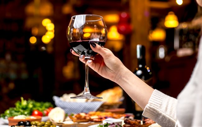 В Украине подорожали вина и шампанское: стали известные новые цены