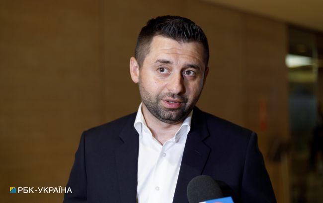 "Наближається криза". Арахамія заявив, що ще 17 нардепів хочуть скласти мандат