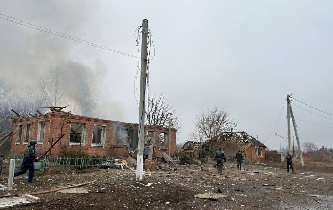 Під Вовчанськом медпункт потрапив під обстріл: поранені фельдшер та водій "швидкої"