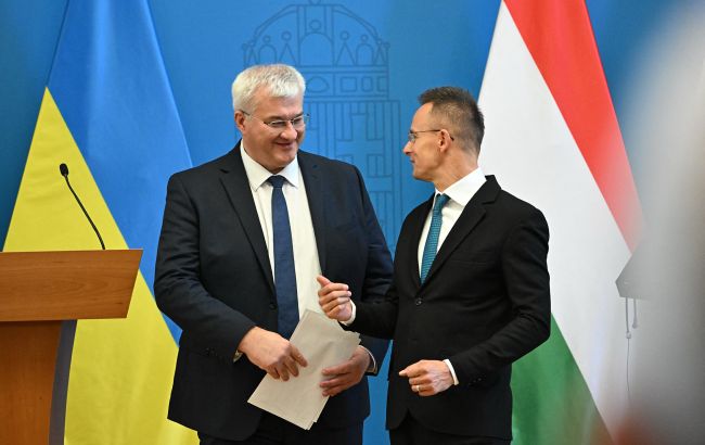 Сибіга зустрівся з Сійярто і домовився про подальші контакти