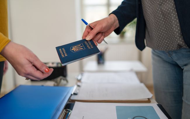 Частина українців може отримати по 10 тисяч гривень від ООН: хто саме і як оформити