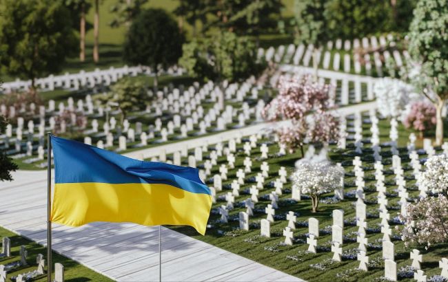 Стало відомо, коли почнуть хоронити героїв на Національному військовому кладовищі