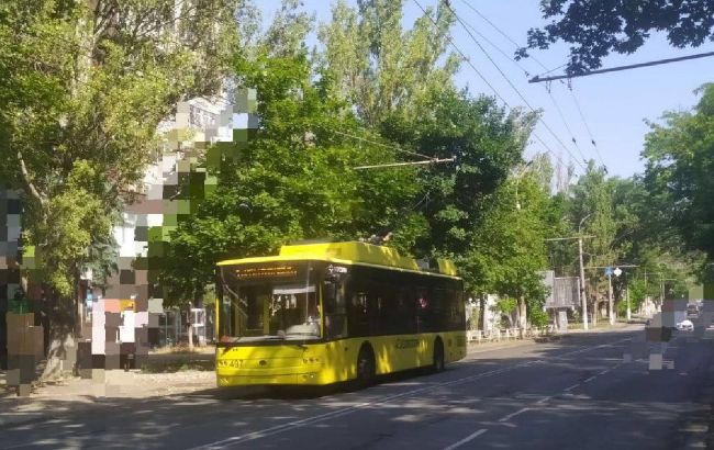 У Херсоні стали тролейбуси після перебоїв зі світлом: коли запустять транспорт