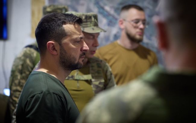 Зеленський приїхав на Донбас і представив нового командувача Об&rsquo;єднаних сил