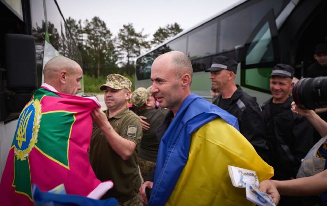 Україна повернула з російського полону ще 70 захисників Маріуполя