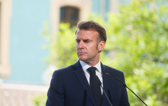 Макрон підтримав Зеленського: ніякого діалогу з РФ під бомбардуванням