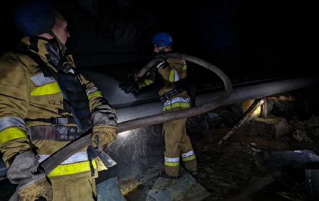 Удар по Миколаєву. Рятувальники розповіли про наслідки та показали фото