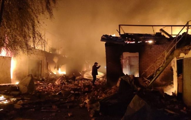 Є жертва, у місті - масштабні руйнування: перші фото наслідків атаки РФ на Білу Церкву