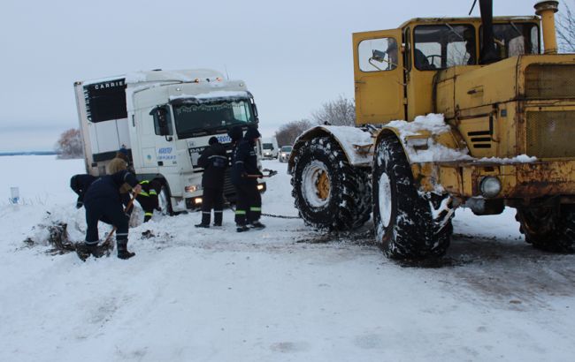Негода в Україні: 61 населений пункт у чотирьох областях залишаються знеструмленими